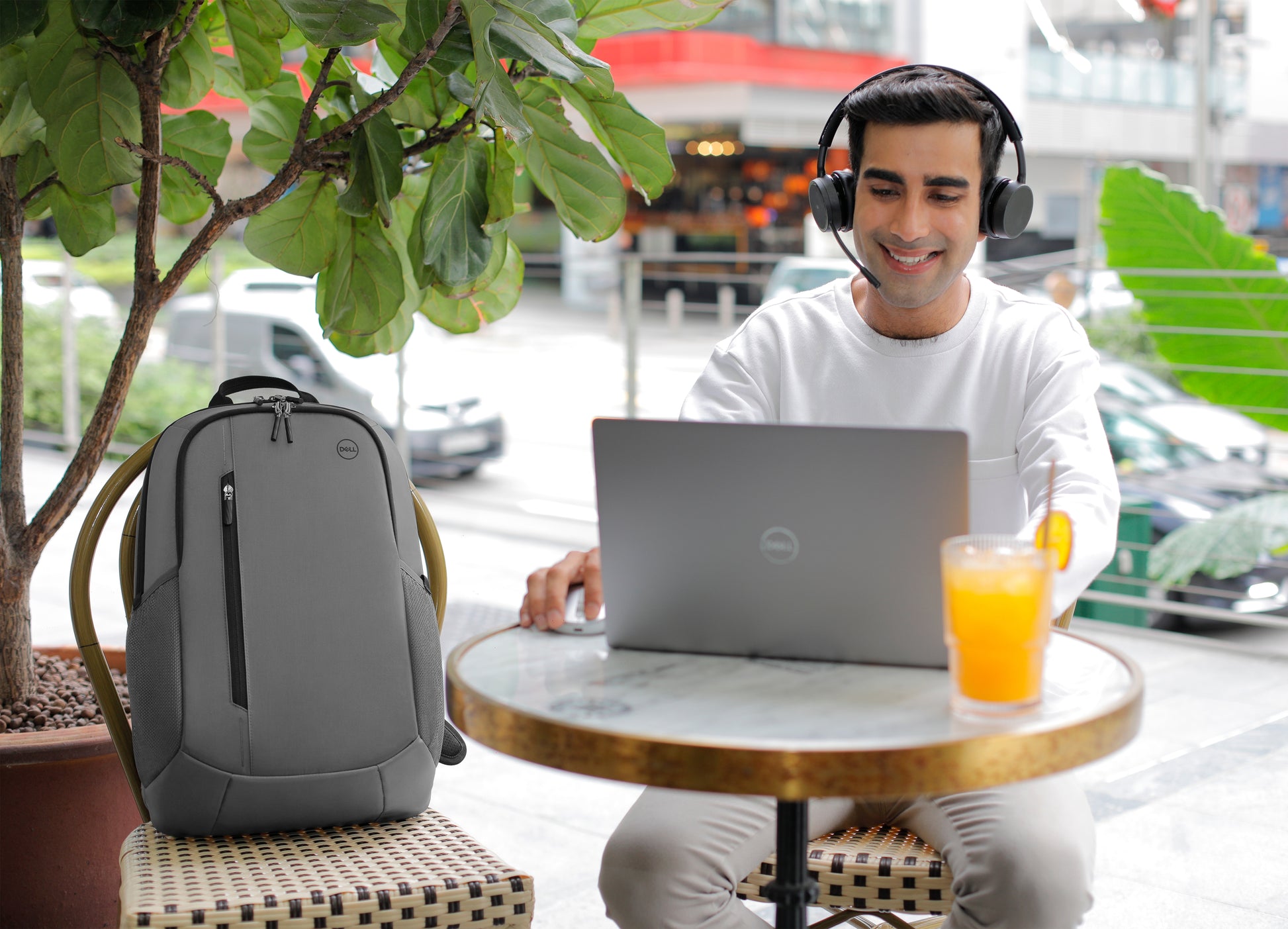 DELL Notebook-Rucksack bis 15" – 20 l, wasserdicht – Grau