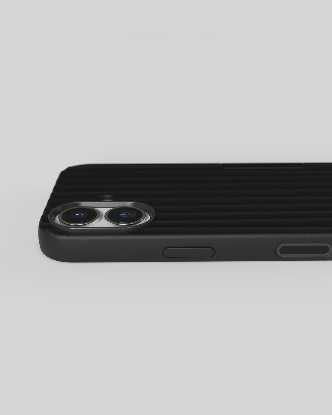Nudient – Backcover – für Apple iPhone 17 – schwarz – MagSafe-kompatibel