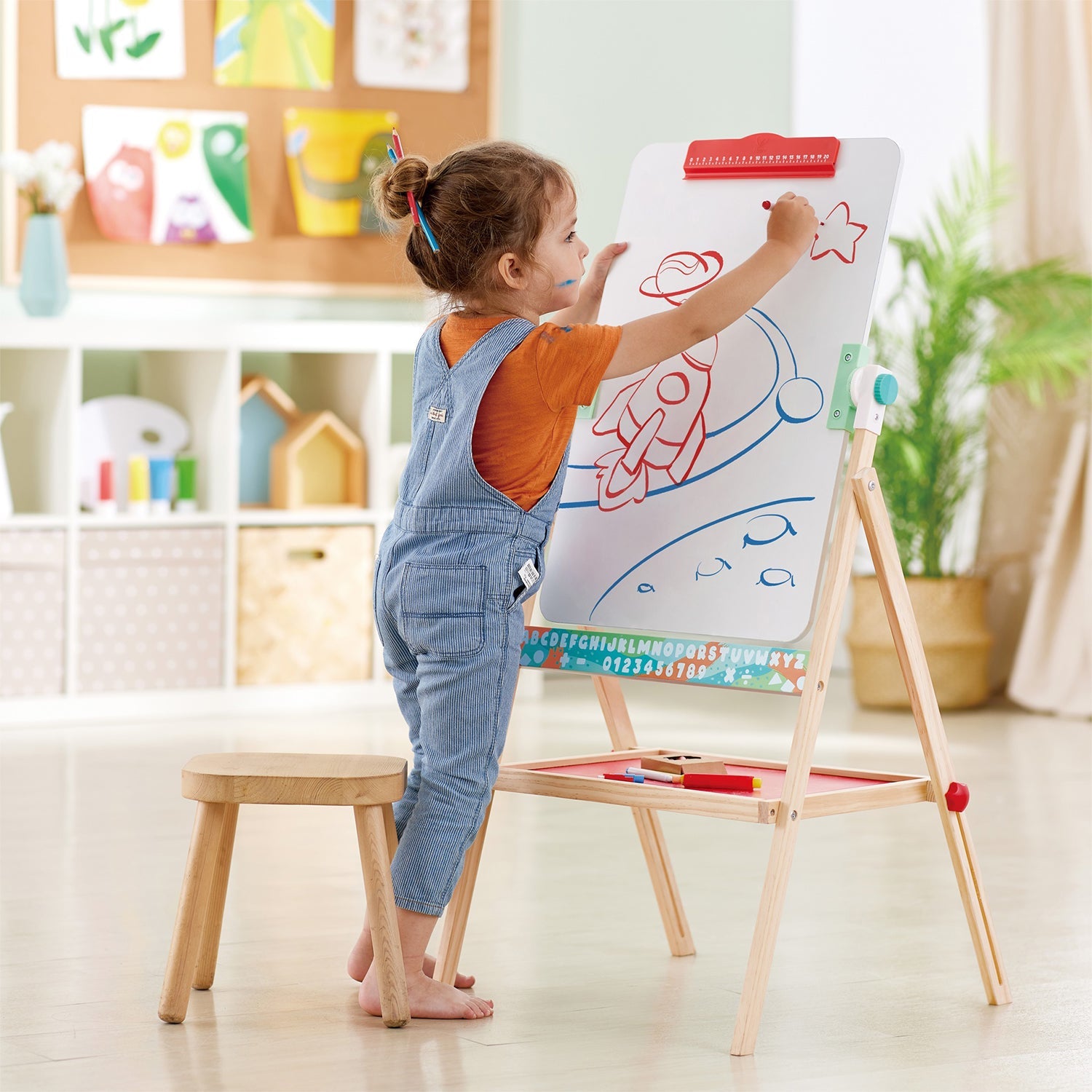 Hape Staffelei, dreh- und klappbar, doppelseitig, Holz/Kunststoff, 109,2 × 48,3 × 2,5 cm