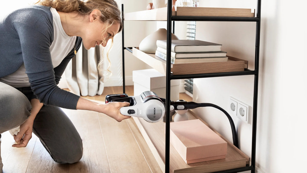 Bosch Akkustaubsauger BCS711XXL, 2-in-1 – 40 min, Behälter 0,3 l