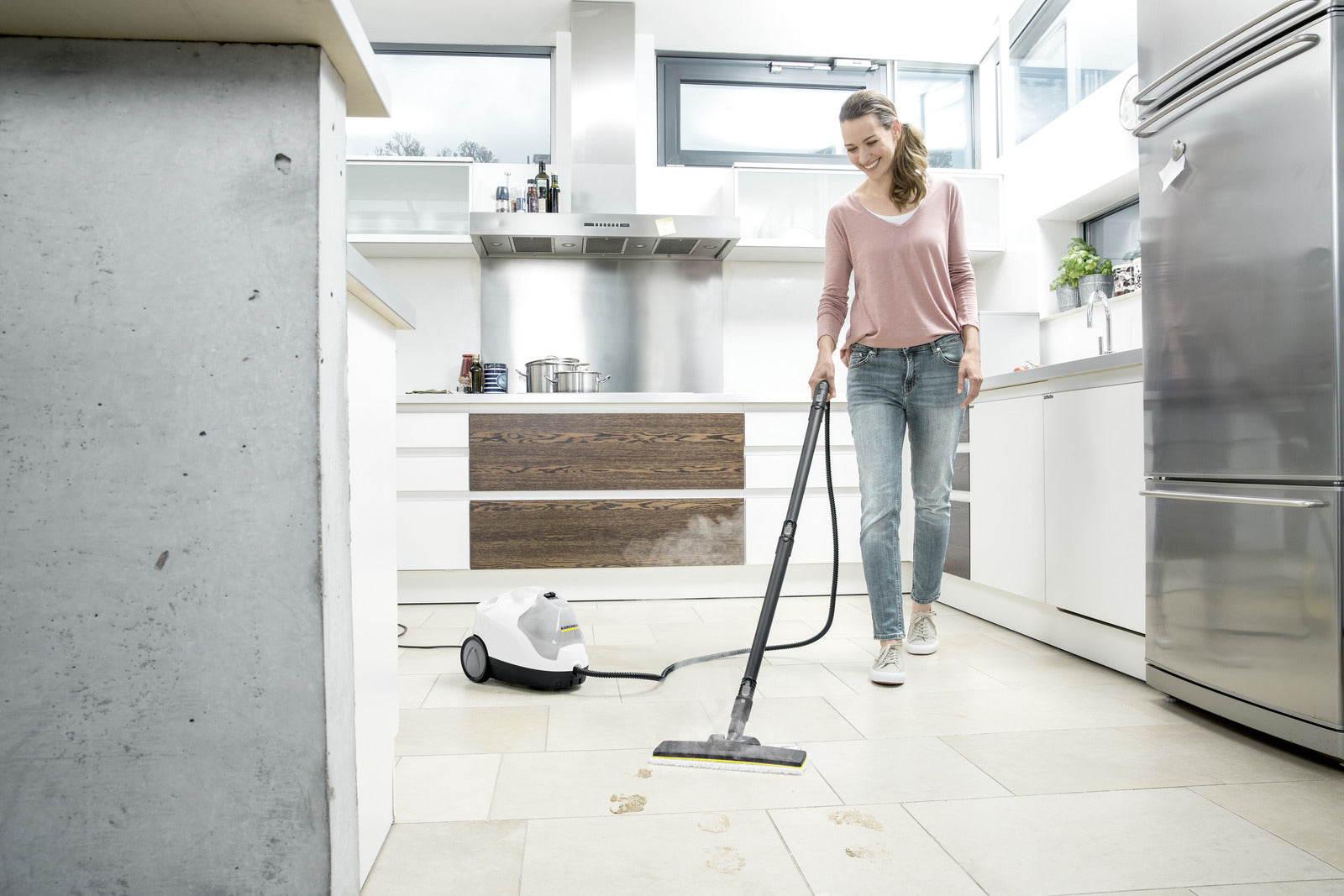 Kärcher Zylinder-Dampfreiniger SC 4 EasyFix – 0,8 l – weiss – 25,1 × 38,0 × 27,3 cm
