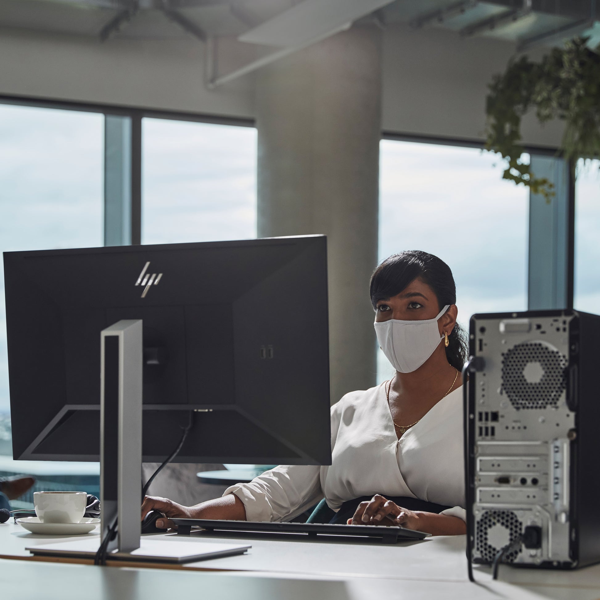 HP Pro Tower 400 G9 – Intel Core i5-13500, 16 GB RAM, 512 GB SSD, Windows 11 Pro