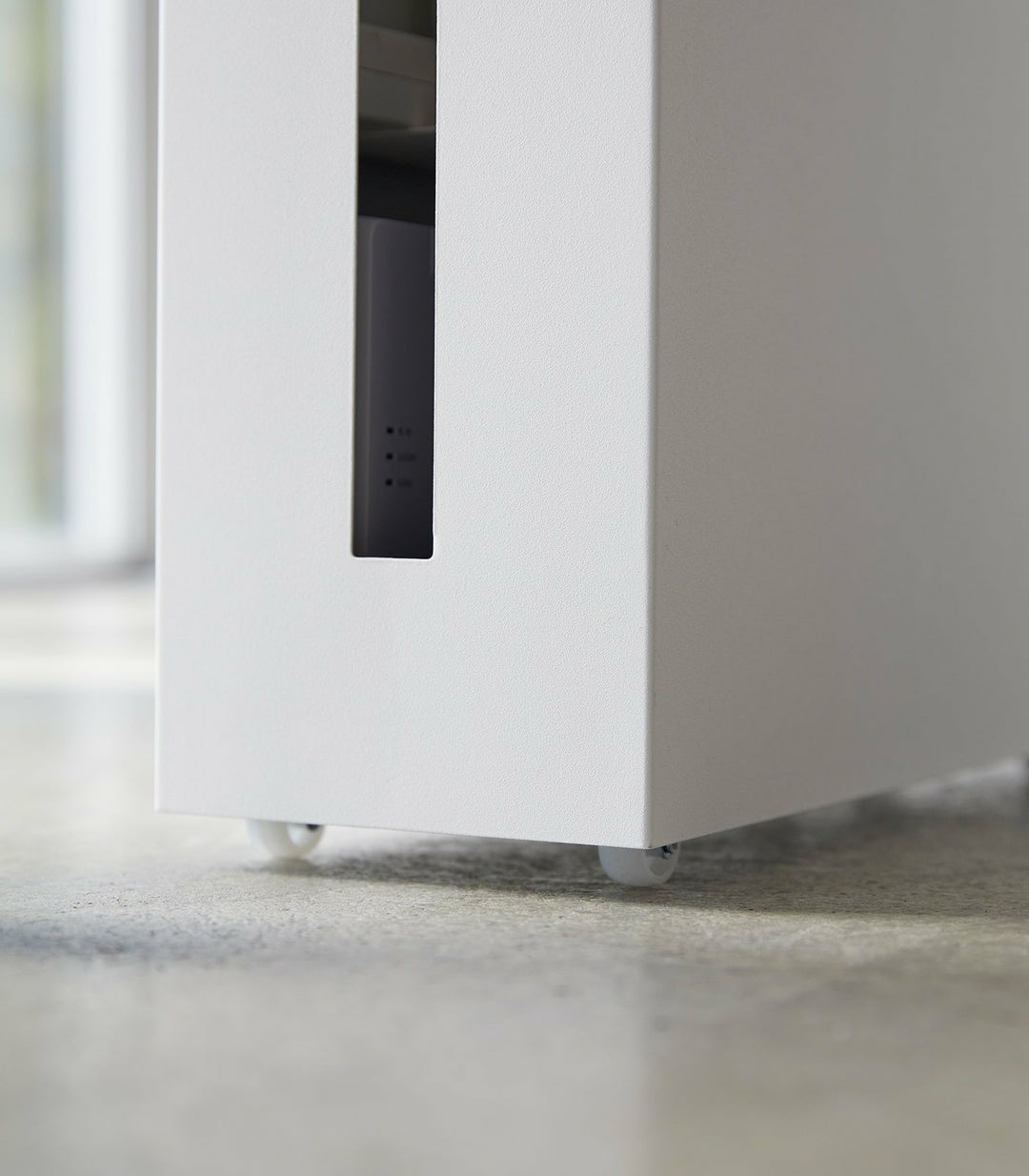 Yamazaki TOWER Kabelbox – Metall – Weiss – mit Rollen – 400 × 345 × 150 mm