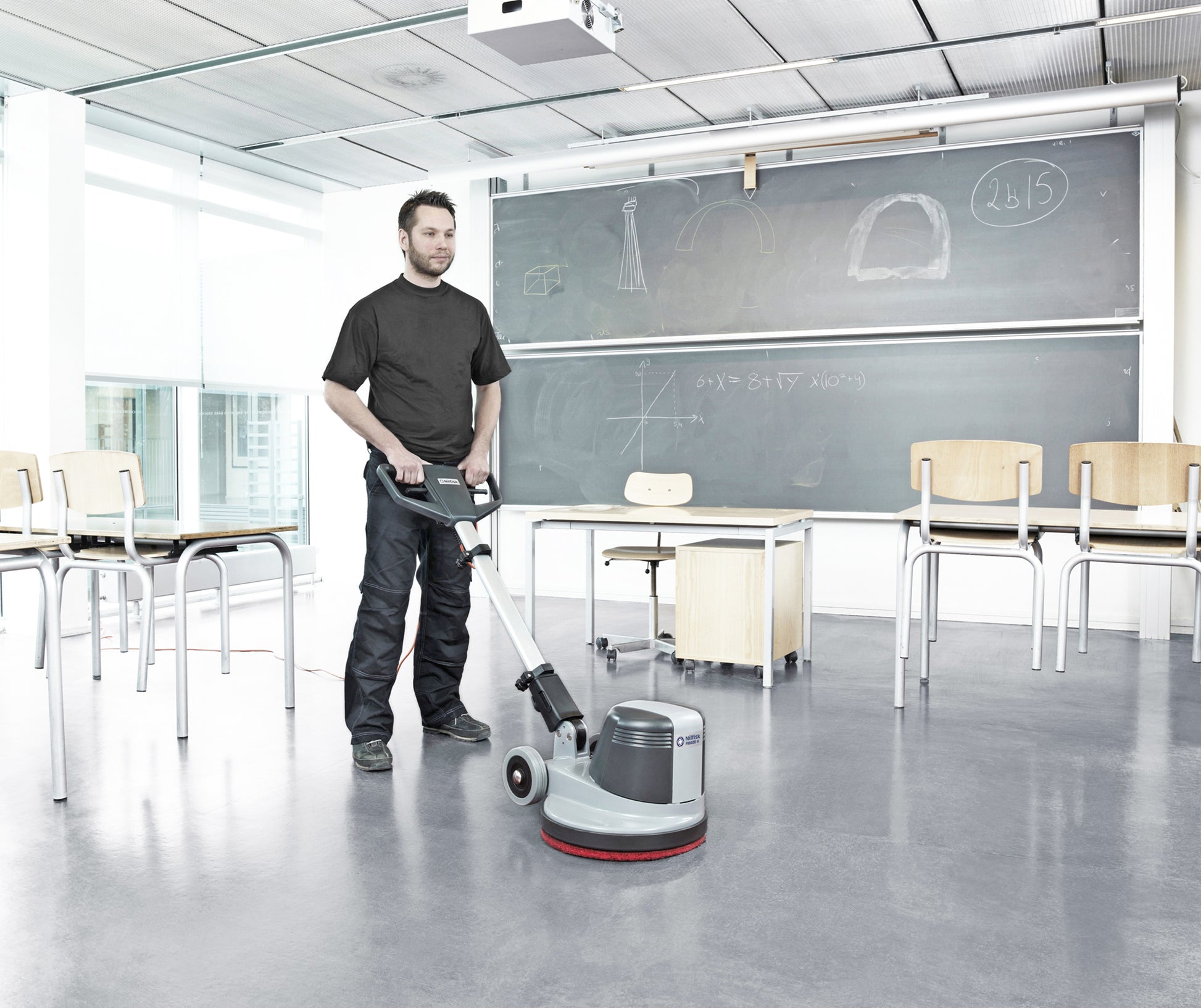 Nilfisk FM400L – Einscheibenmaschine – Ø 43 cm, 1100 W, 180 U/min, Grau