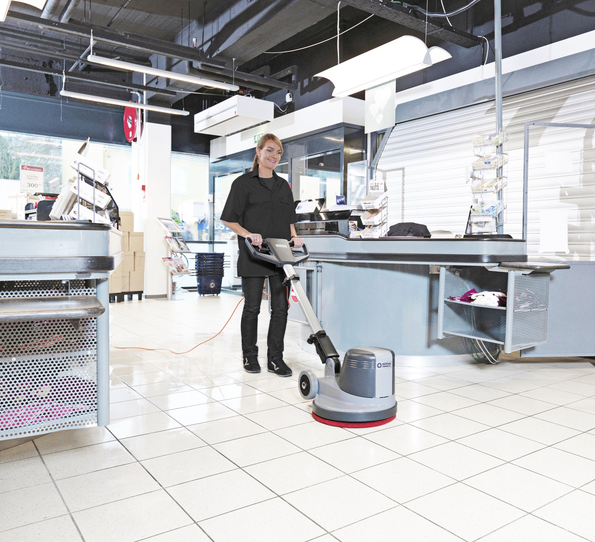 Nilfisk FM400D – Einscheibenmaschine – Ø 43 cm, 110 W, 370 U/min, Grau