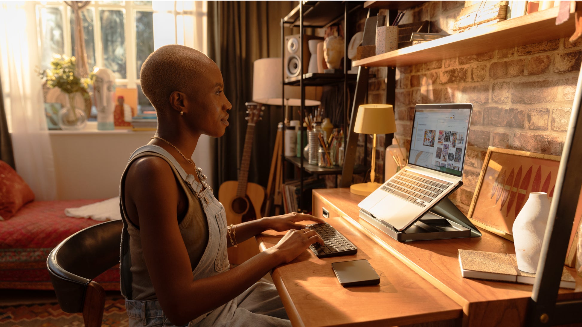 Logitech Casa Pop-Up Desk – Tastatur, kabellos (Bluetooth), UK-Layout (EN), Grau