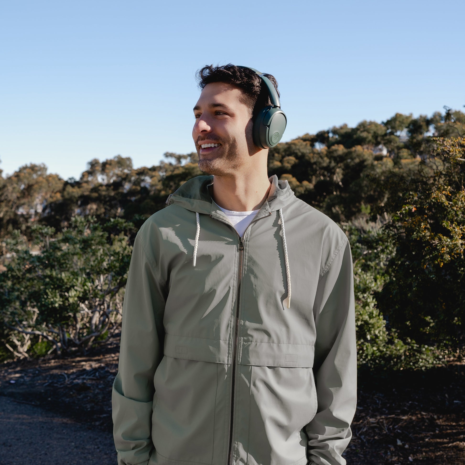 JLab JBuds Lux Over-Ear Kopfhörer – BT 5.3, ANC, Grün