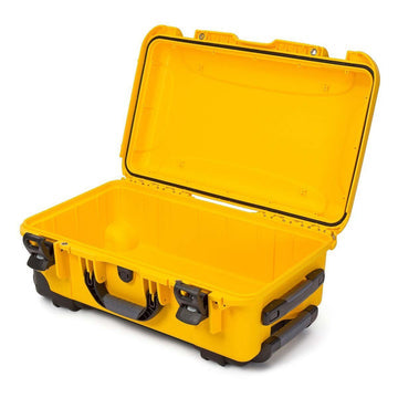 Nanuk Schutzkoffer 935 – Nylon, wasserdicht, gelb, 55,9 × 22,9 × 35,6 cm