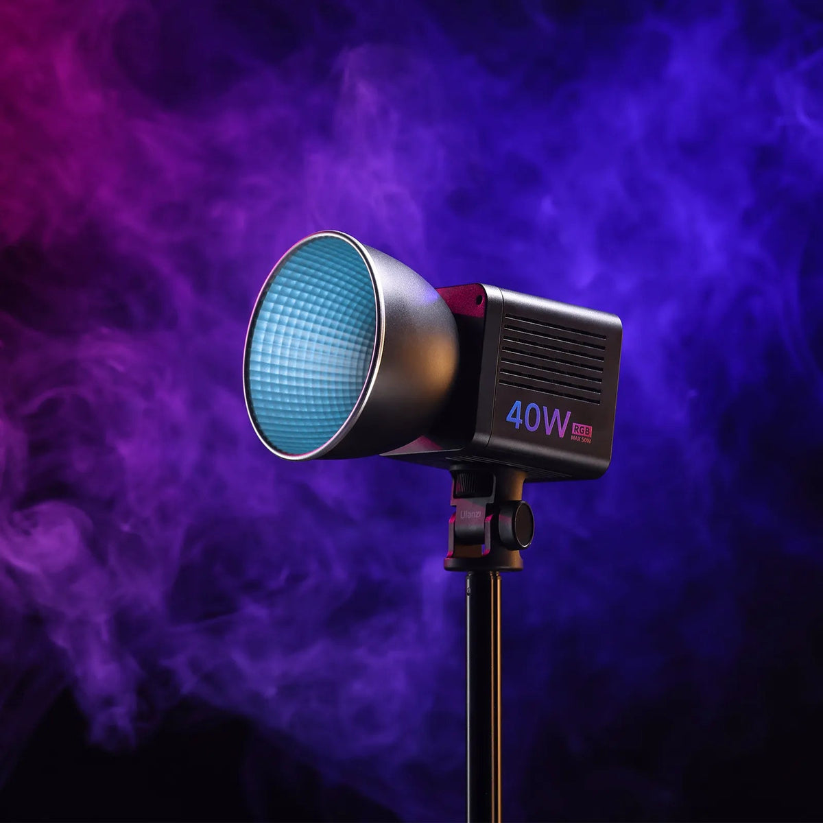 Ulanzi 40WRGB Videolicht – COB LED RGB, 50 W, 2500–6500 K, 9100 Lux – Akku 50,3 Wh – Schwarz