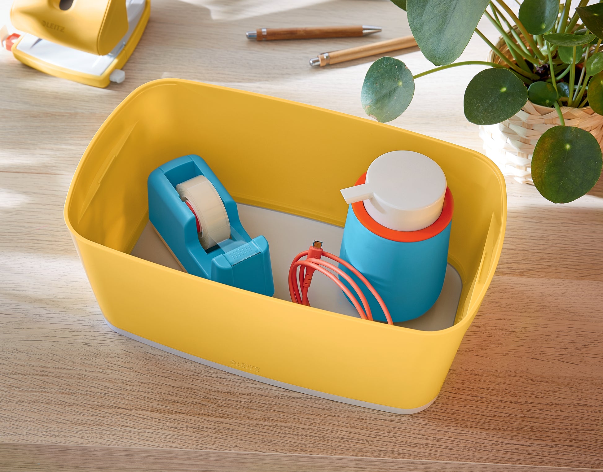 Leitz Aufbewahrungsbox – 5 l, für A5, mit einrastendem Deckel, gelb, Polystyrol (PS), B 318 × H 128 × T 191 mm
