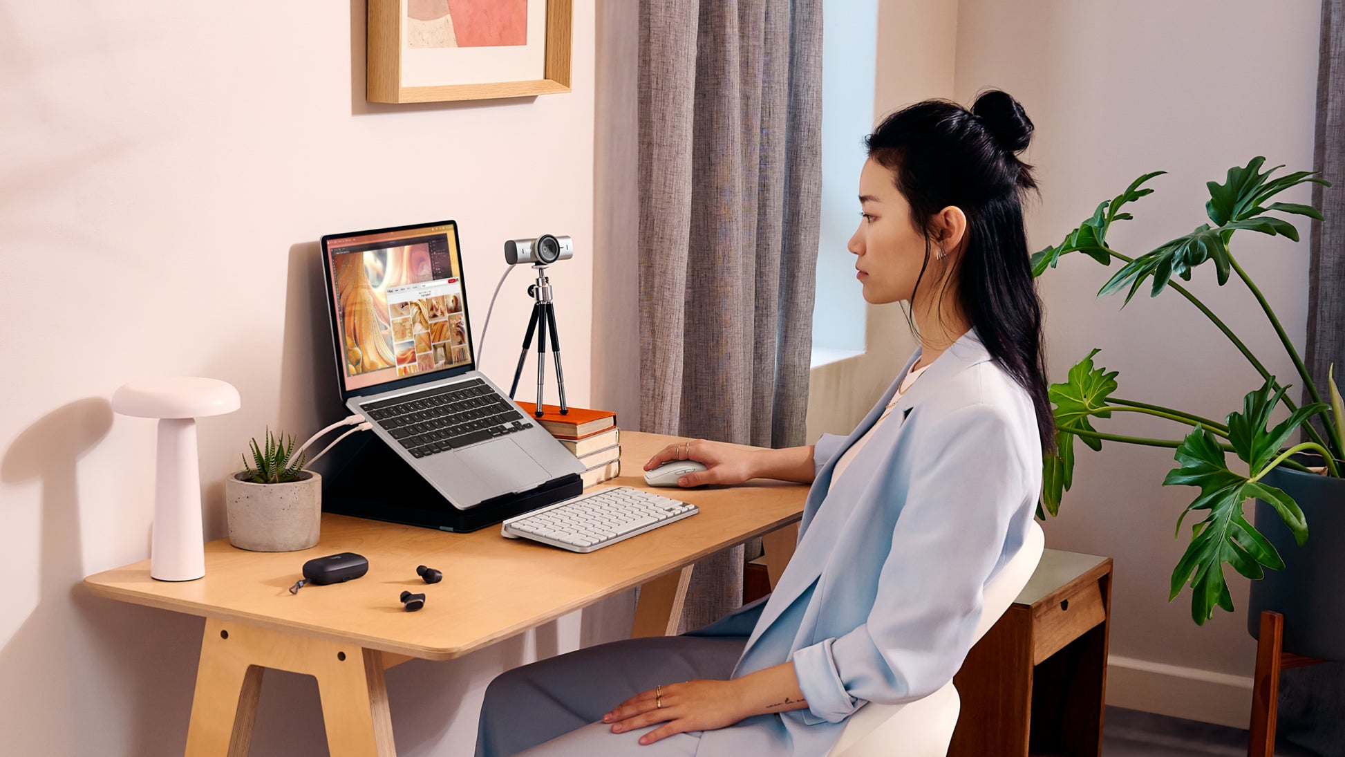 Logitech MX Brio Webcam – 4K Ultra HD, 30 fps, Autofokus, USB 3.0, Sichtschutz – Grau