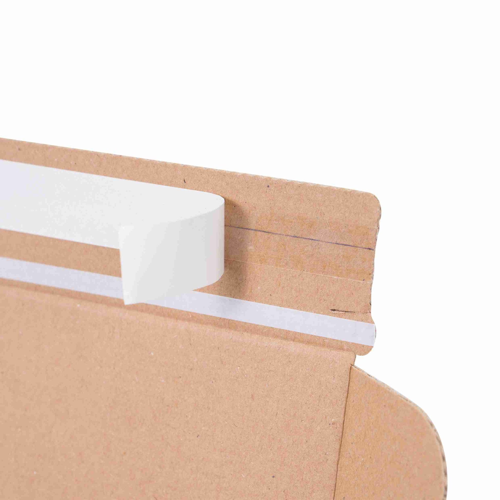 Model Versandkarton – 140 × 101 × 43 mm, braun, Wellkarton, Automatikboden, selbstklebend – 1 Stk., ab 500 Stk.