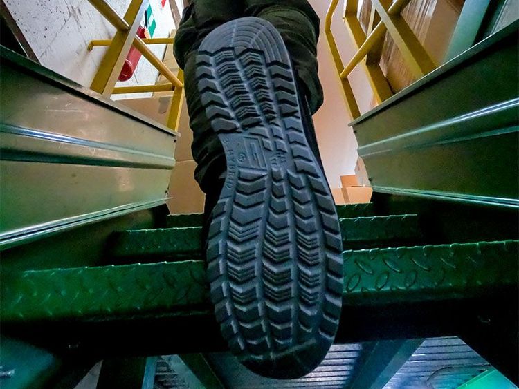 Giasco Las Vegas Sicherheitshalbschuh S1P ESD SRC – schwarz/blau – Grösse 47, metallfrei