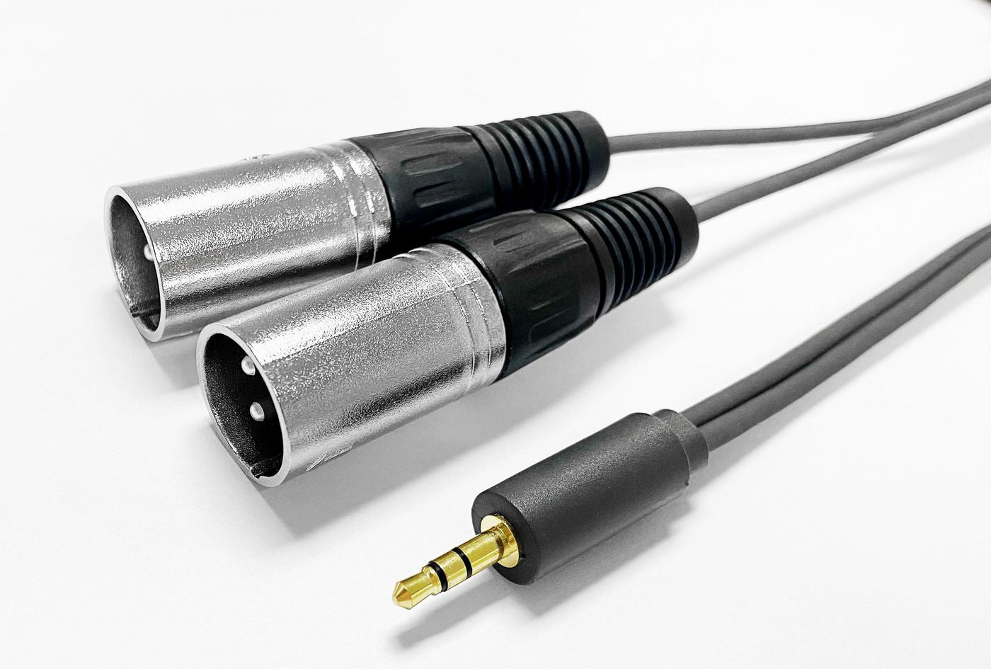 Vivolink 3,5-mm-auf-2×-XLR-Adapterkabel – 3,5-mm-Klinke Stecker–2× XLR (3-pol) Stecker – 2 m