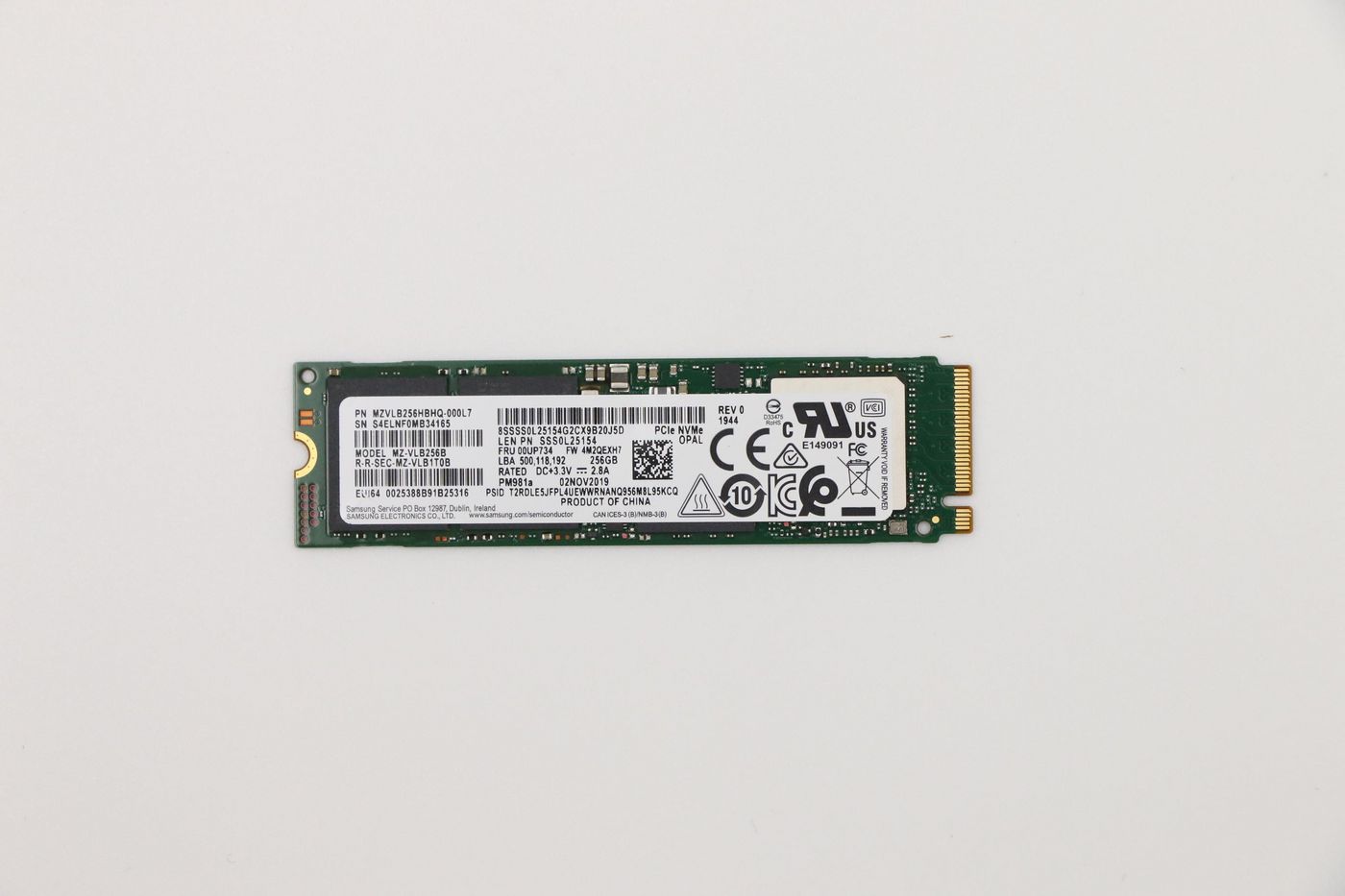 Lenovo SSD M.2 2280 PCIe NVMe 256 GB (FRU00UP734) – für M.2 2280, PCIe NVMe