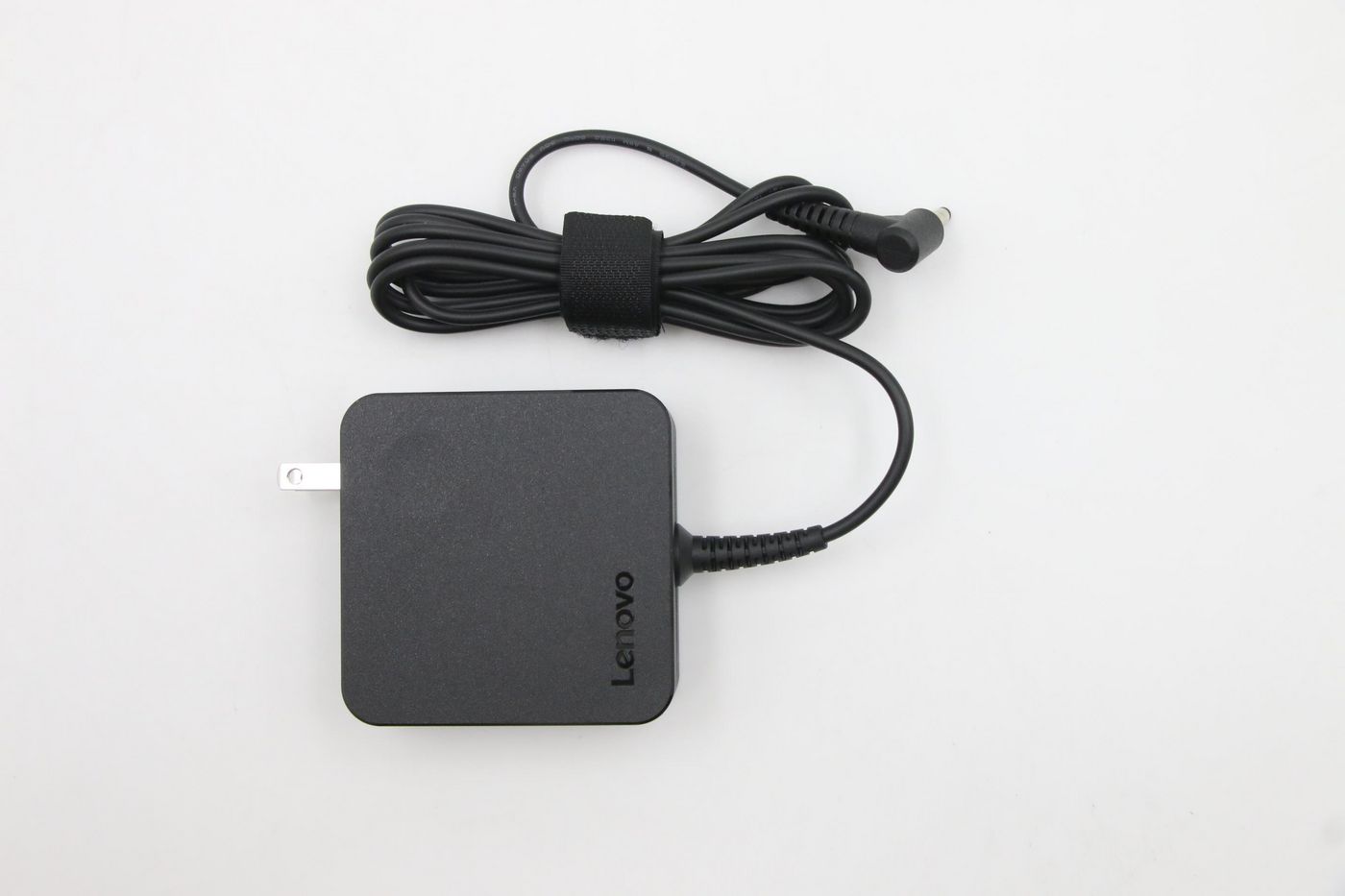 Lenovo ADLX65CLGU2A Netzteil 65 W – 20 V/3,25 A – für IdeaPad 330-15IKB – schwarz