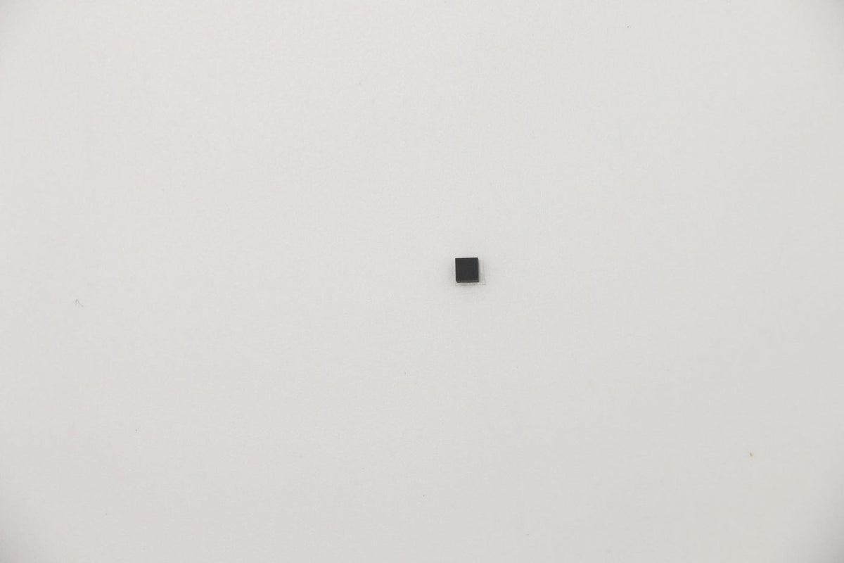 Lenovo Ersatzteil (Gummikomponente) für Mikrofon-PCB – 2×4×4 mm – FRU5R60S37084