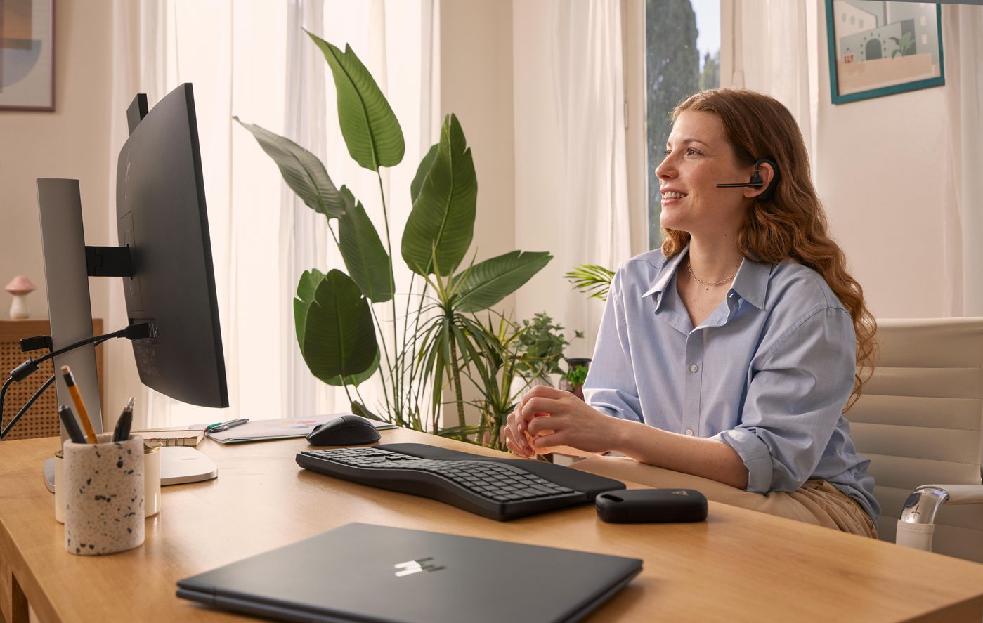 Poly Voyager Office Base-M – Ladecase/Ladestation – für 4300, Legend 50, Focus 2