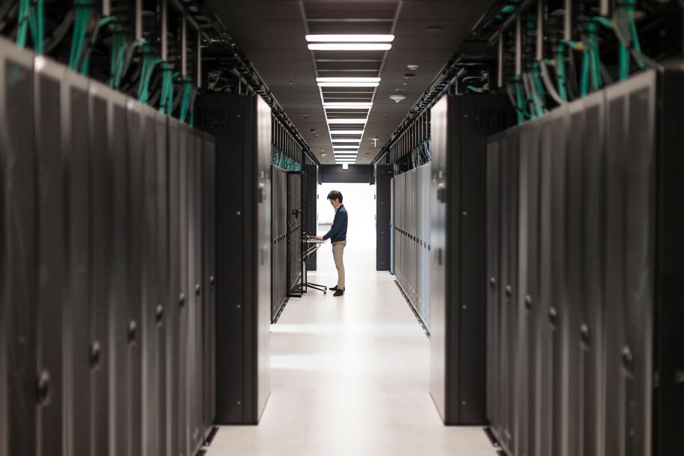 HPE Transceiver – 2× 400G, OSFP, Multi-Mode 50 m