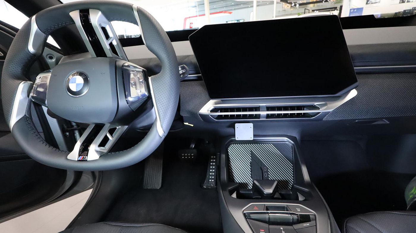 Brodit Auto-Halterung, Center-Mount (US/EU) – für BMW iX3 2026–2027