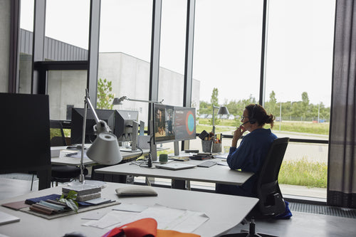 HP Poly Savi 8445 Office-Headset – DECT, mit USB-C-Dongle