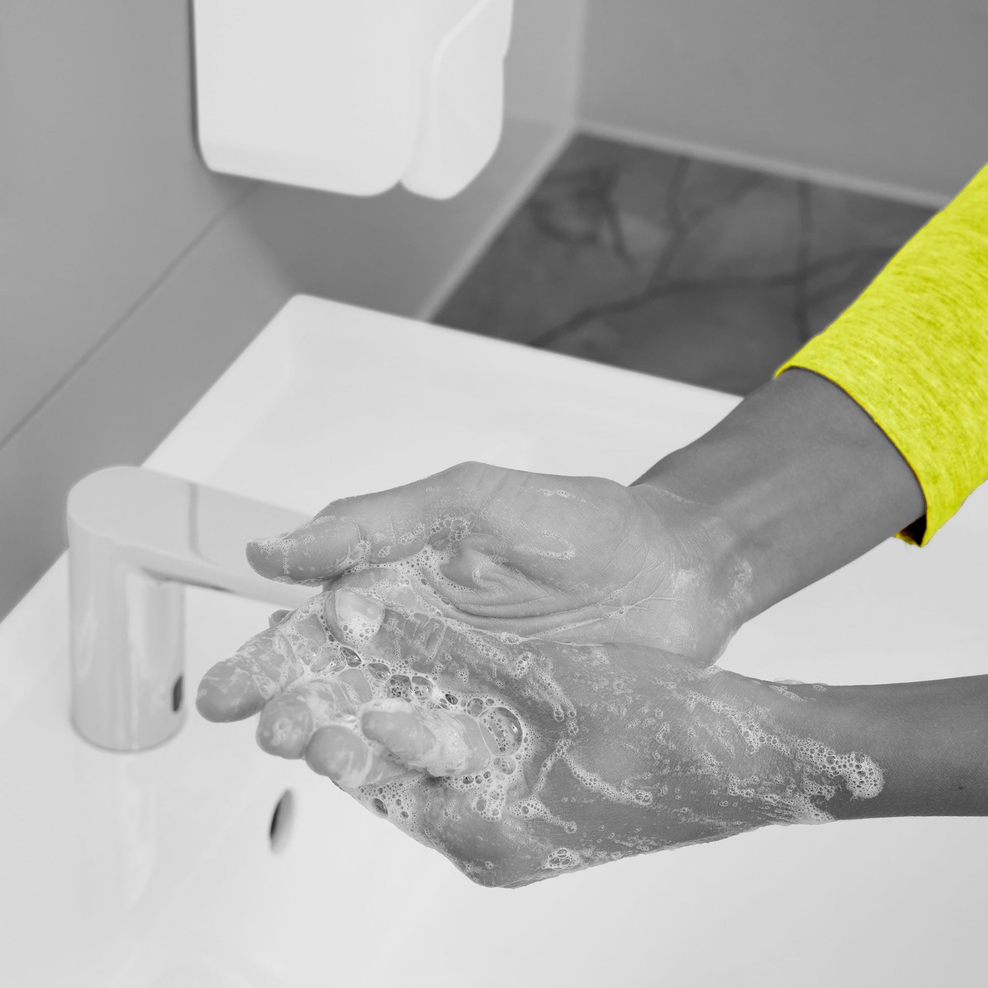Clear+ Handseife Flüssig – Zitrusduft – Nachfüllbeutel – 4 × 1 l