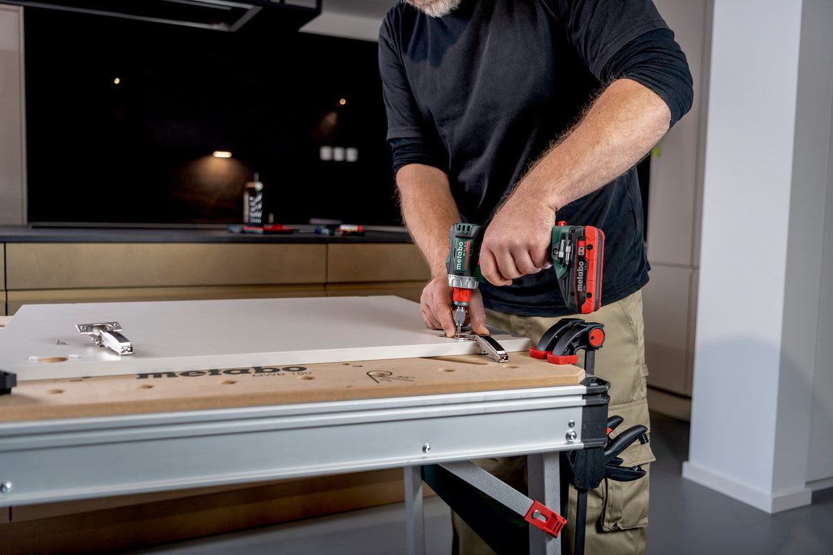 Metabo Akku-Bohrschrauber BS 18 L BL Q – 18 V (CAS) – Spindelhals – 65 Nm – 2×2,0 Ah & Ladegerät – Koffer