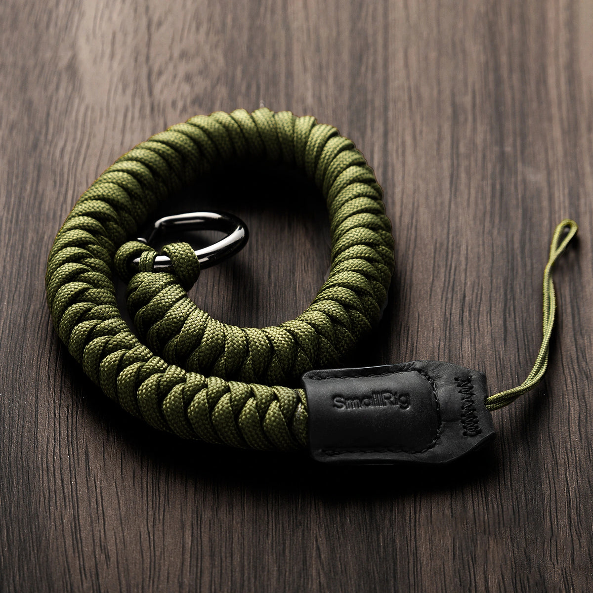 SmallRig 5054 Handgelenkschlaufe – Echtes Leder/Nylon, 26 mm breit, 0,41 m lang – für Digitalkameras – Grün
