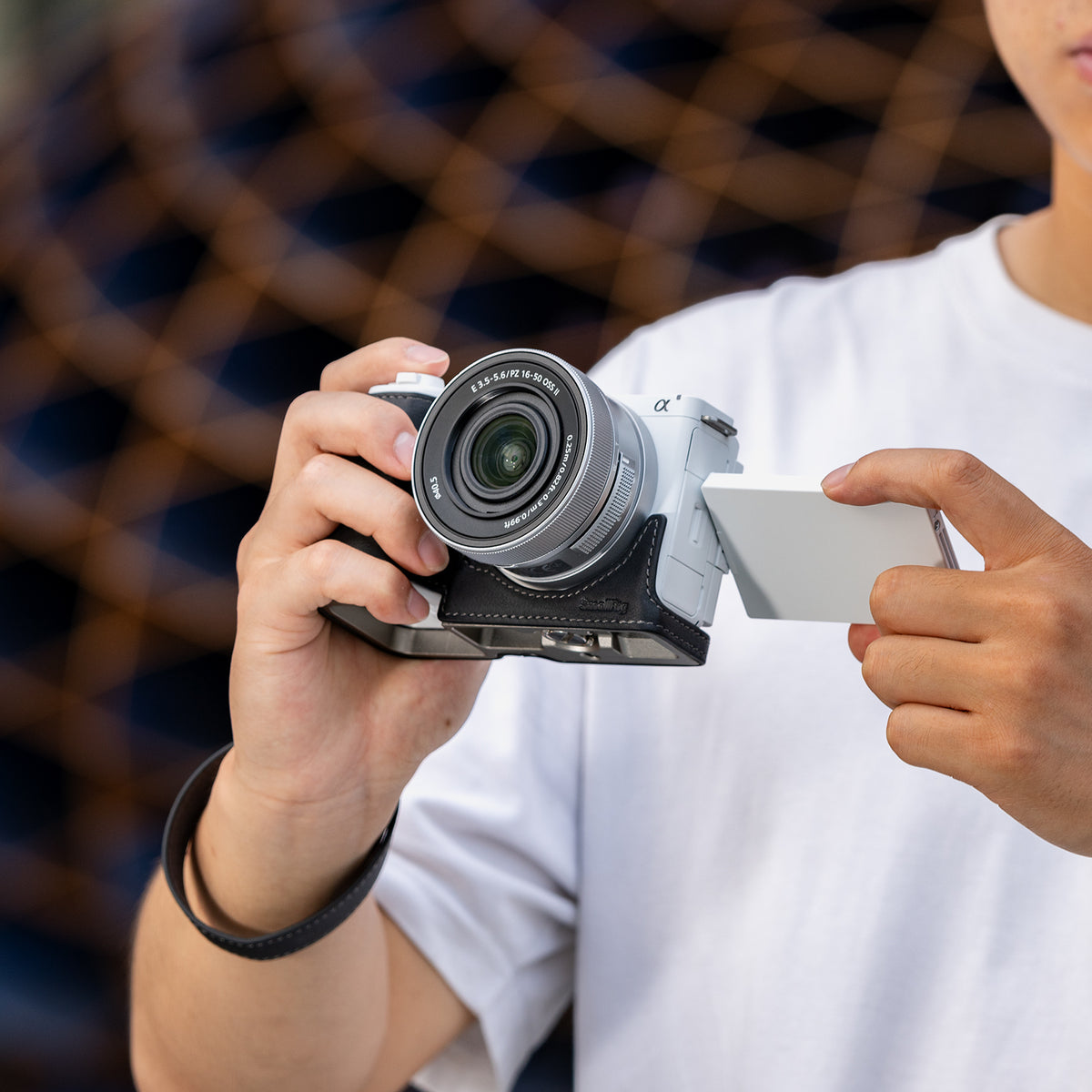 SmallRig 4777 Lederhüllen-Kit Gehäuse – Leder, Aluminium, Mikrofaser – für Sony ZV-E10 II – Schwarz
