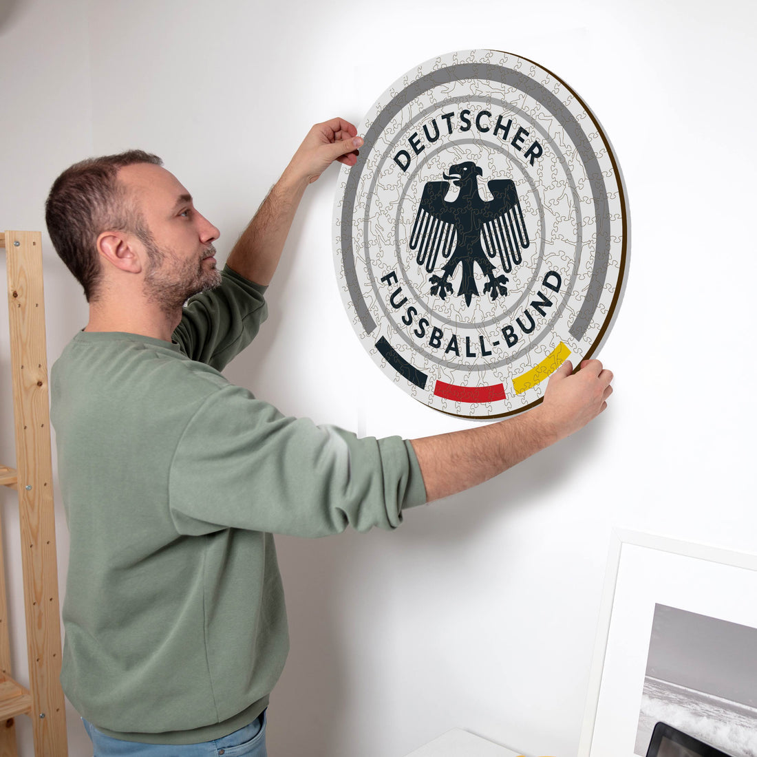 Iconic Puzzles Puzzle DFB-Logo – 150 Teile – 25 × 25 cm – ab 10 J. – Holz – schwarz/grau/weiss
