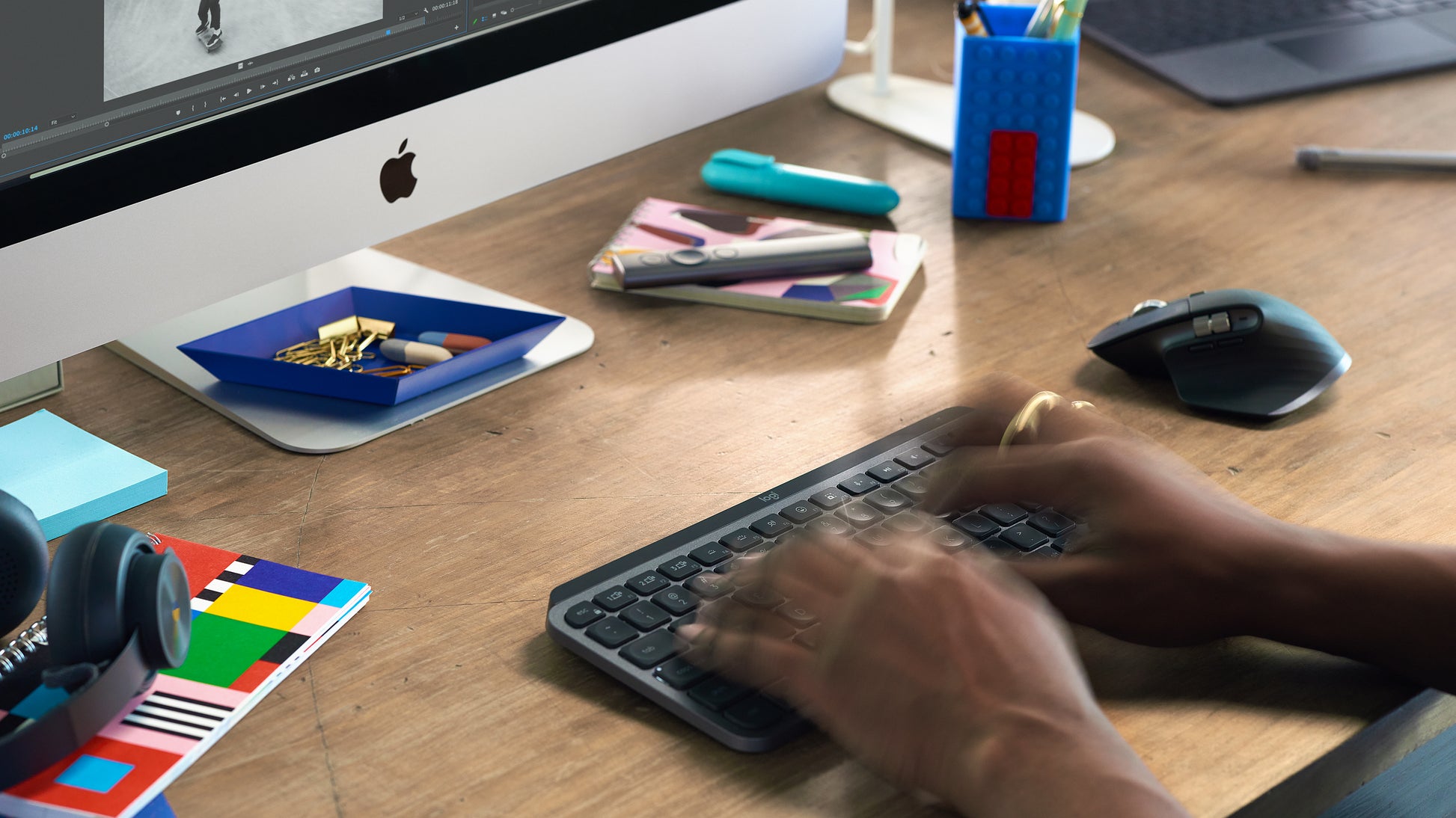 Logitech MX Keys Mini – Tastatur – Mini – Bluetooth & 2,4 GHz (Logi Bolt) – beleuchtet – QWERTZ (DE) – Graphit