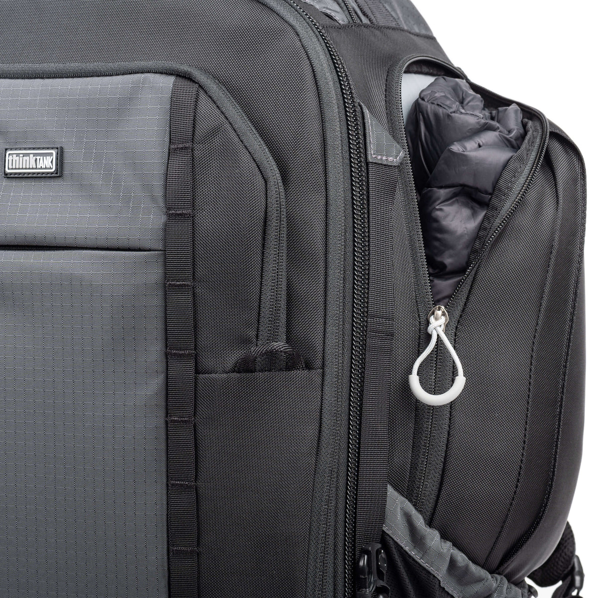 Think Tank FirstLight 46L+ Kamerarucksack – 46 l, 8 Objektive, wasserabweisend – für DSLR, Drohnen – Schwarz