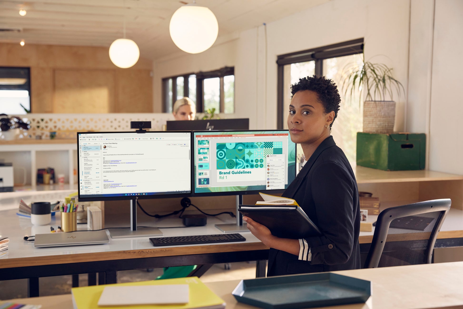 HP E24t G5 – Monitor, 23,8" 1920 × 1080 (Full HD), IPS, Touch, 75 Hz, 300 cd/m², VESA 100 × 100, Schwarz