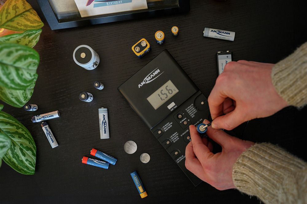 Ansmann Energy Check LCD – Batterietester – LCD, für AA/AAA/C/D/9 V/Knopfzellen