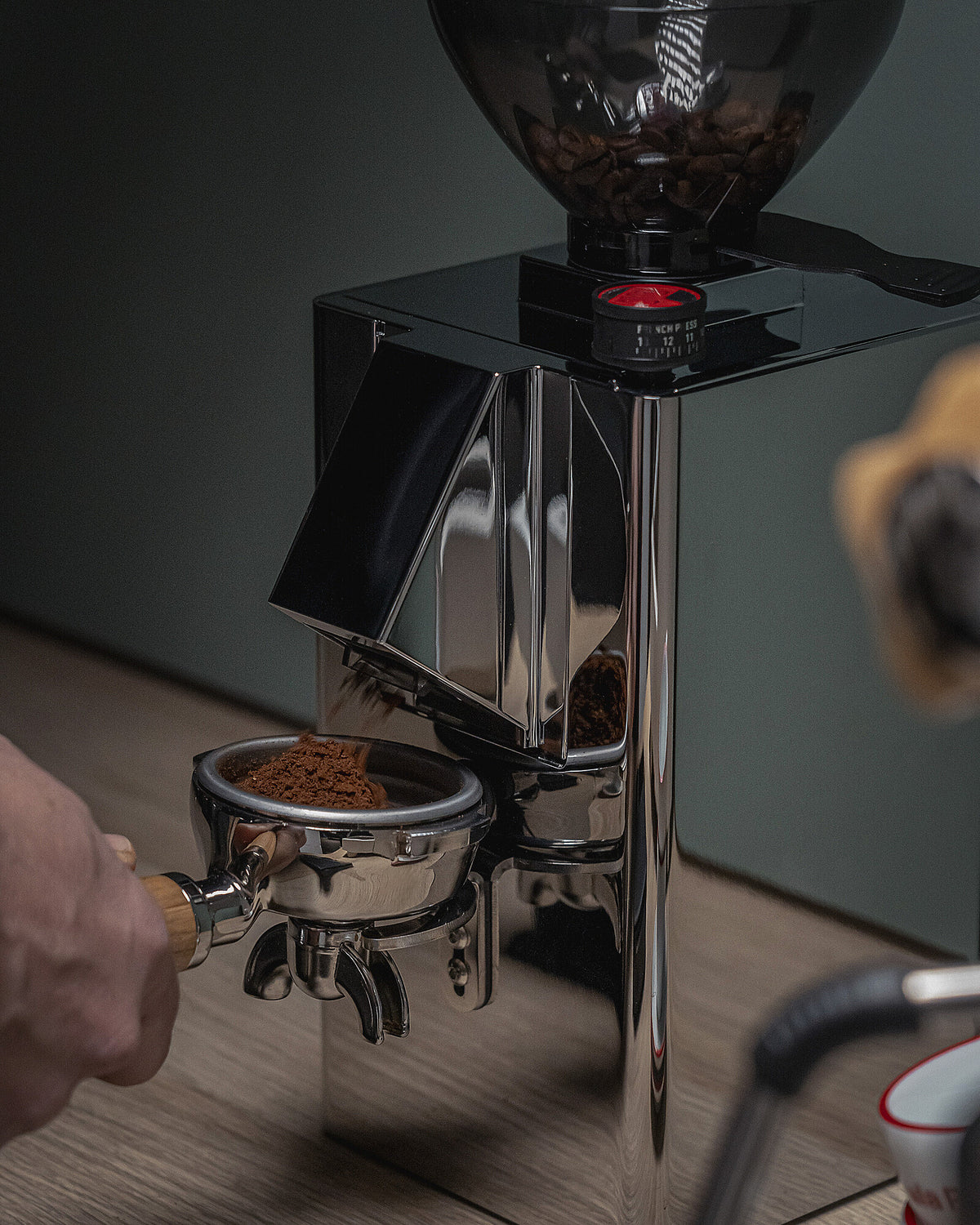 La Pavoni Kaffeemühle LPGKBS02EU – 150 g, Scheibenmahlwerk, 310 W – Chrom