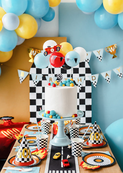PartyDeco Papierteller – 26,5 × 18 cm, Rennauto-Motiv – 6 Stk.