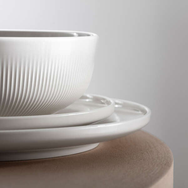 Villeroy & Boch Afina Salatschüssel – 2 l, Ø 24 cm, Porzellan, Weiss, spülmaschinenfest, mikrowellengeeignet