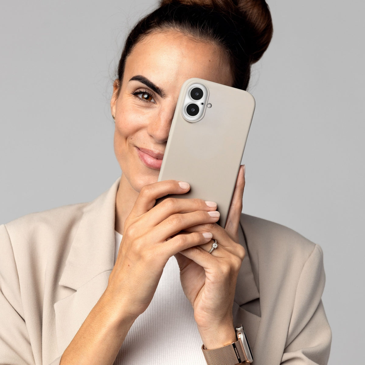 Vonmählen Soft Silikon Backcover – für Apple iPhone 16 Plus, MagSafe, Silikon, Beige