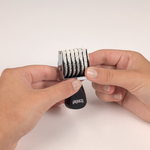 Trodat Motivstempel – Motiv: Zahlen, Metall, 19 × 3 mm, ohne Kissen