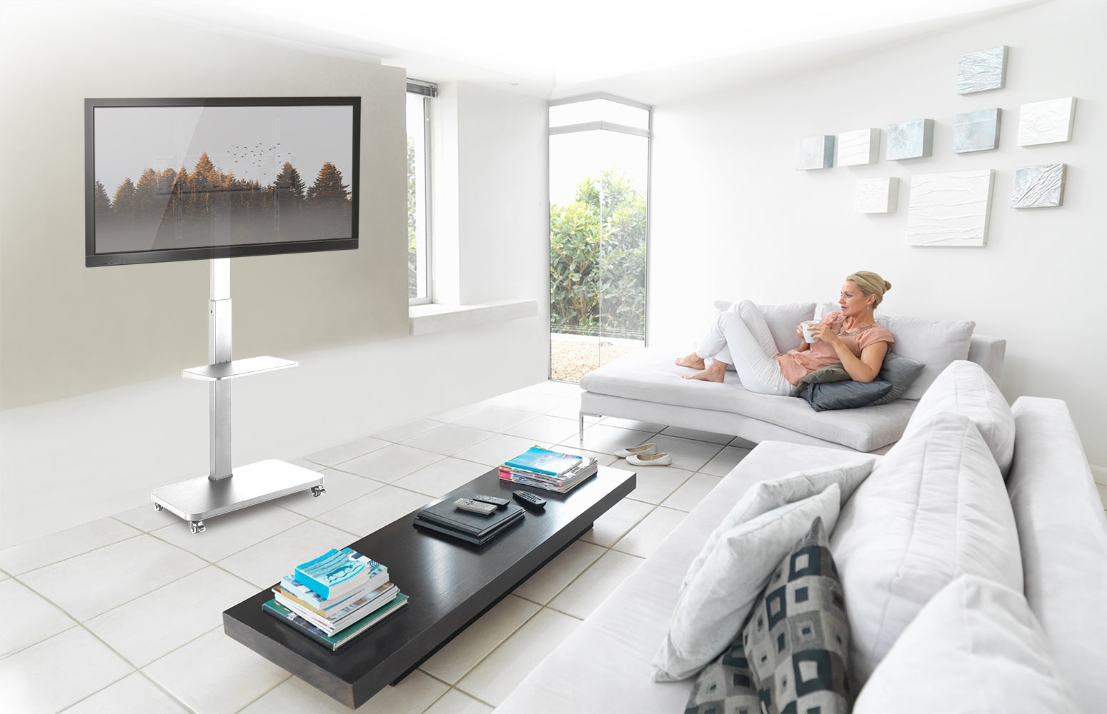 myWall HP 108 W – Displayständer, schwenkbar, höhenverstellbar, für 37–75″, VESA 200×200–600×400, bis 40 kg