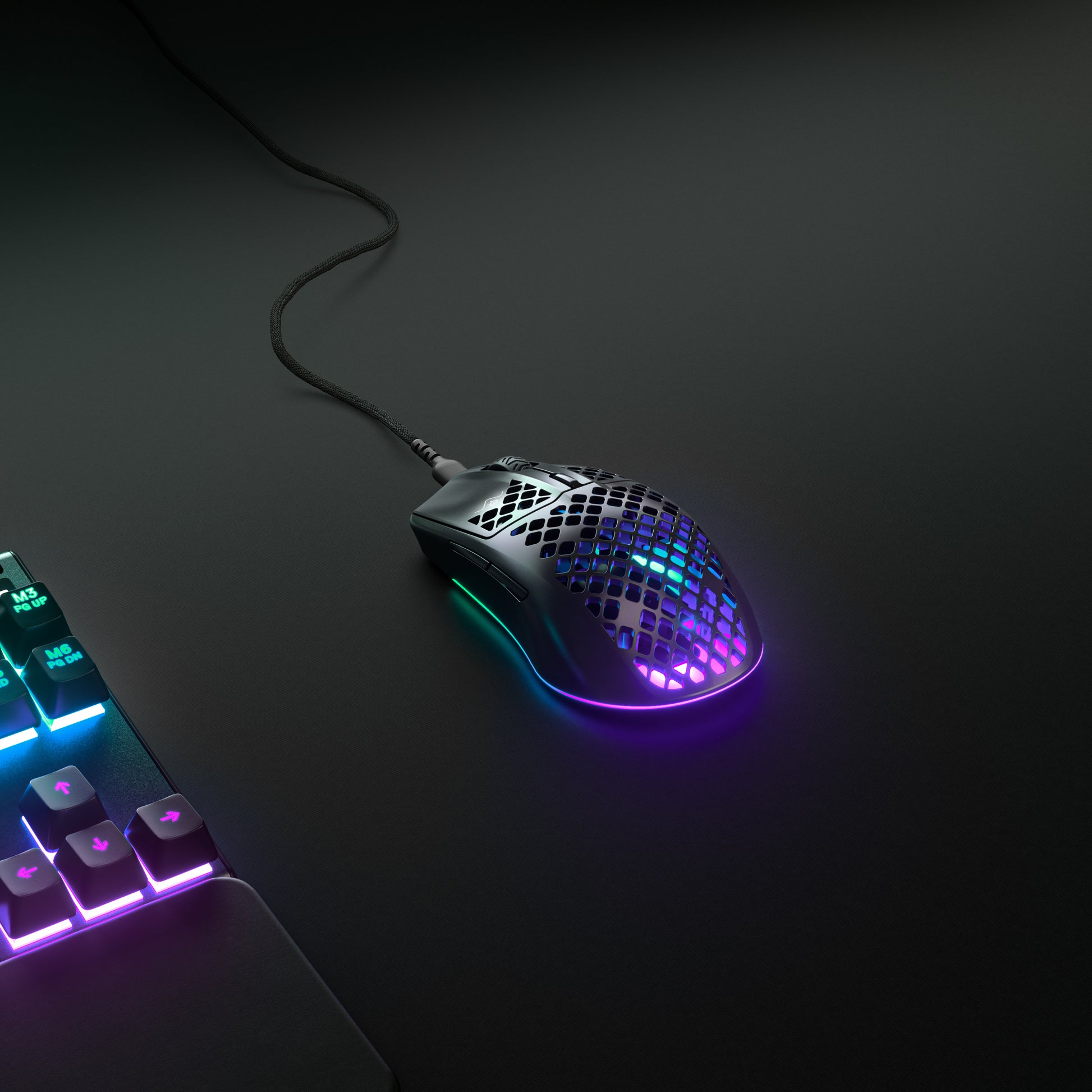 SteelSeries Aerox 3 – Gaming-Maus – Kabelgebunden (USB-C), 8500 DPI, RGB-Beleuchtung, rechts, Schwarz