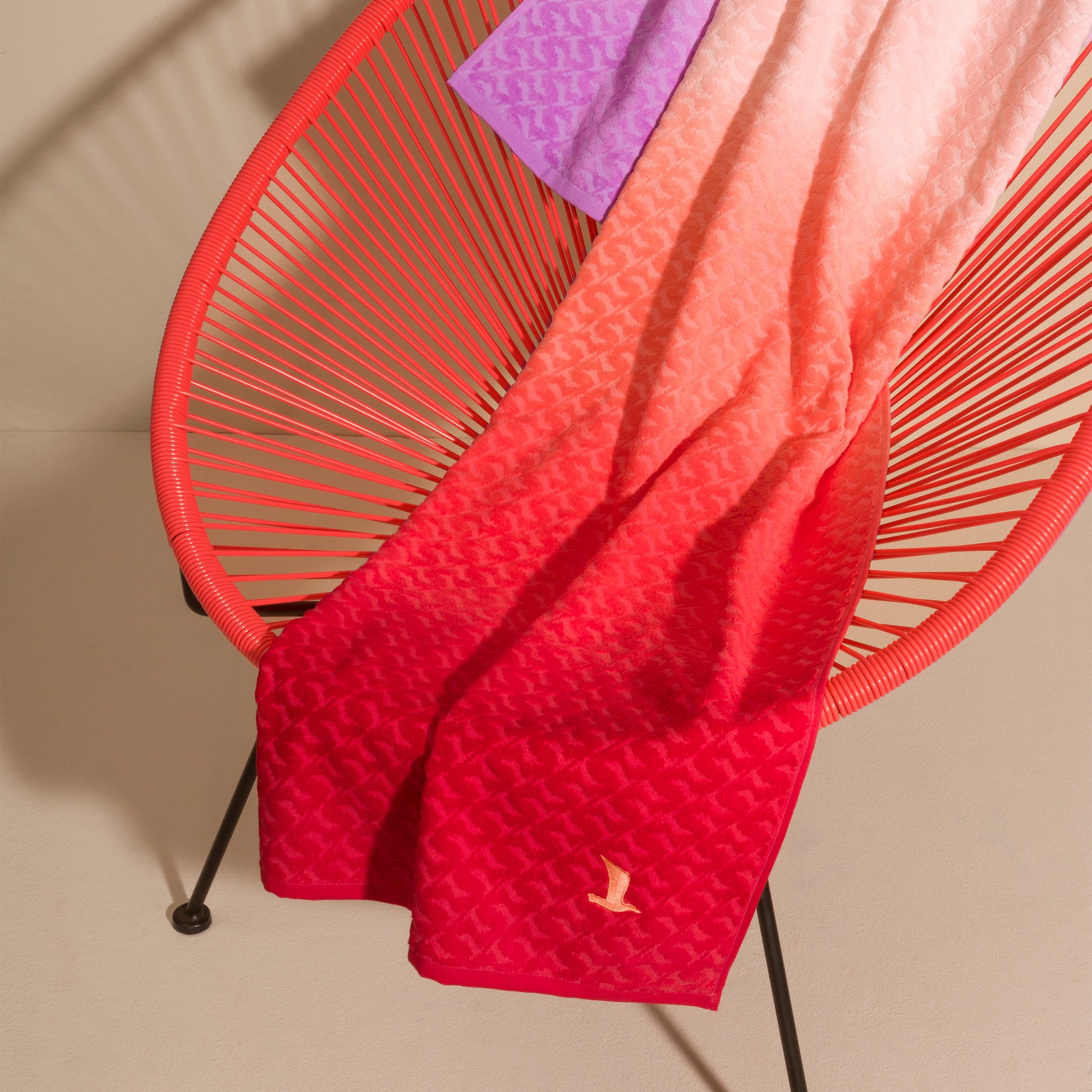 MÖVE Wave of Colour Strandtuch – schnelltrocknend – 80 × 180 cm – Violett – Baumwolle