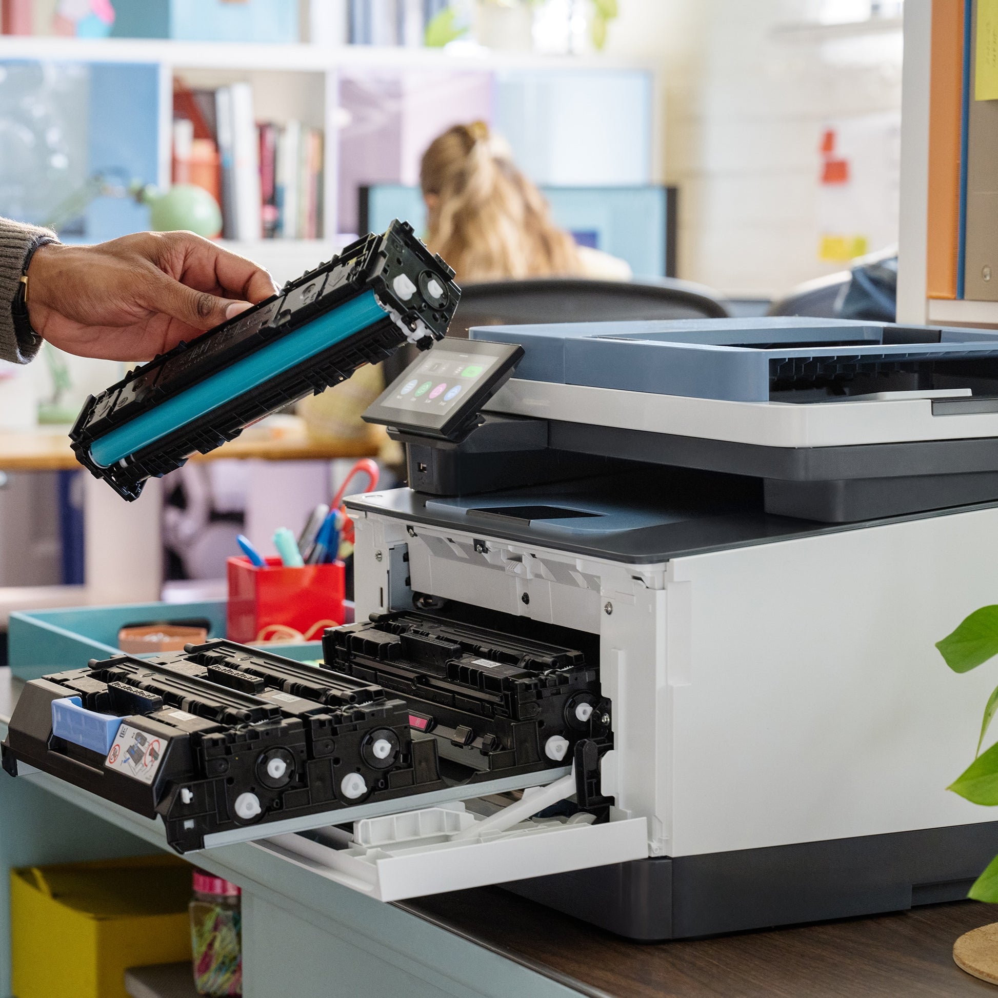 HP LaserJet Pro 3302Fdn – Farbiger Laser-MFP, 4-in-1