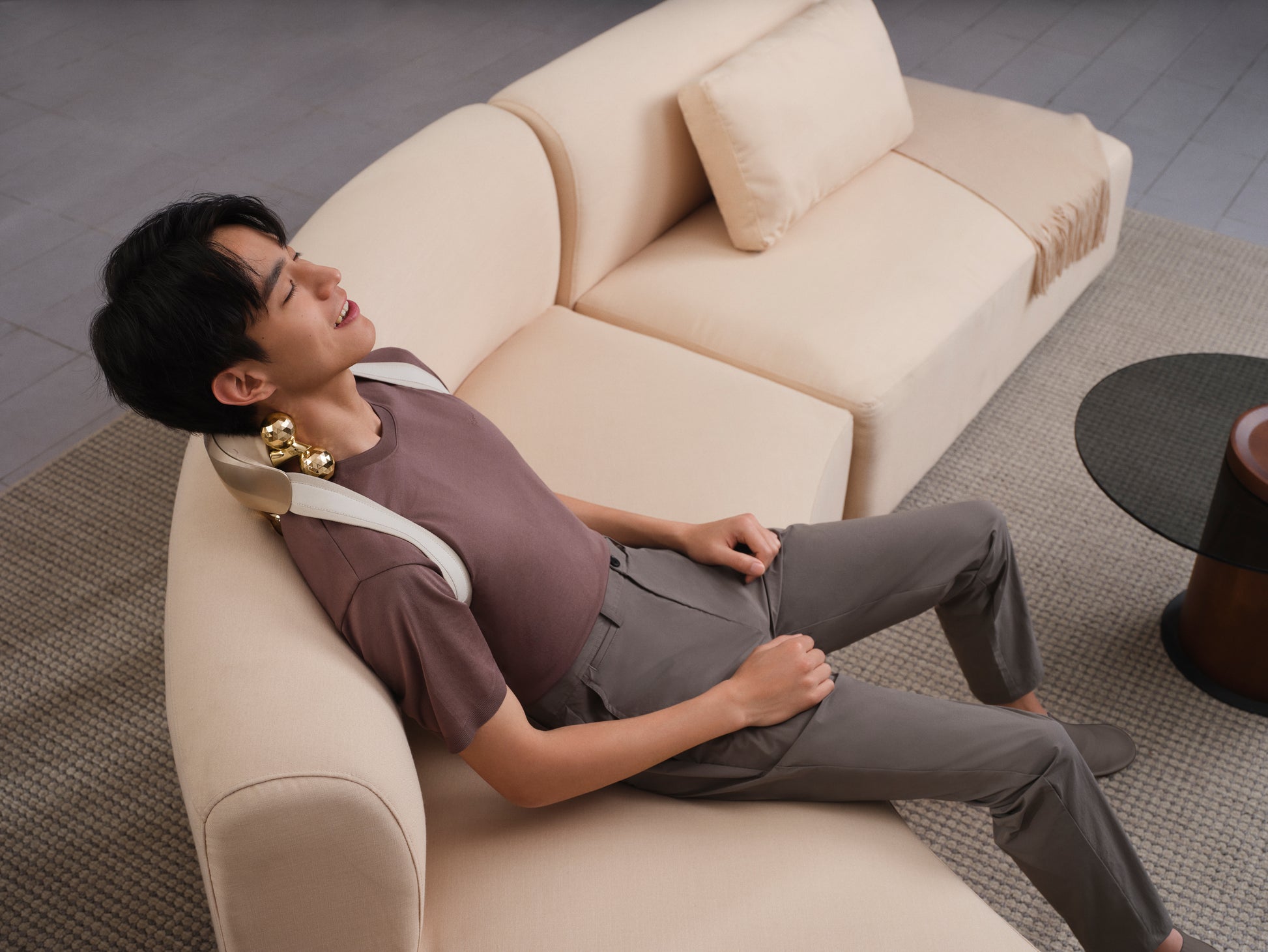SKG Schulter- und Nackenmassagegerät H7 Ultra-E – Rollenmassage, mit Wärmefunktion – Akku – Gold