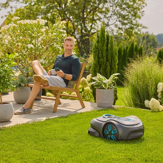 Gardena smart SILENO pro Rasenmähroboter – 600 m² – Ø 160 mm, Schnitthöhe 25–45 mm