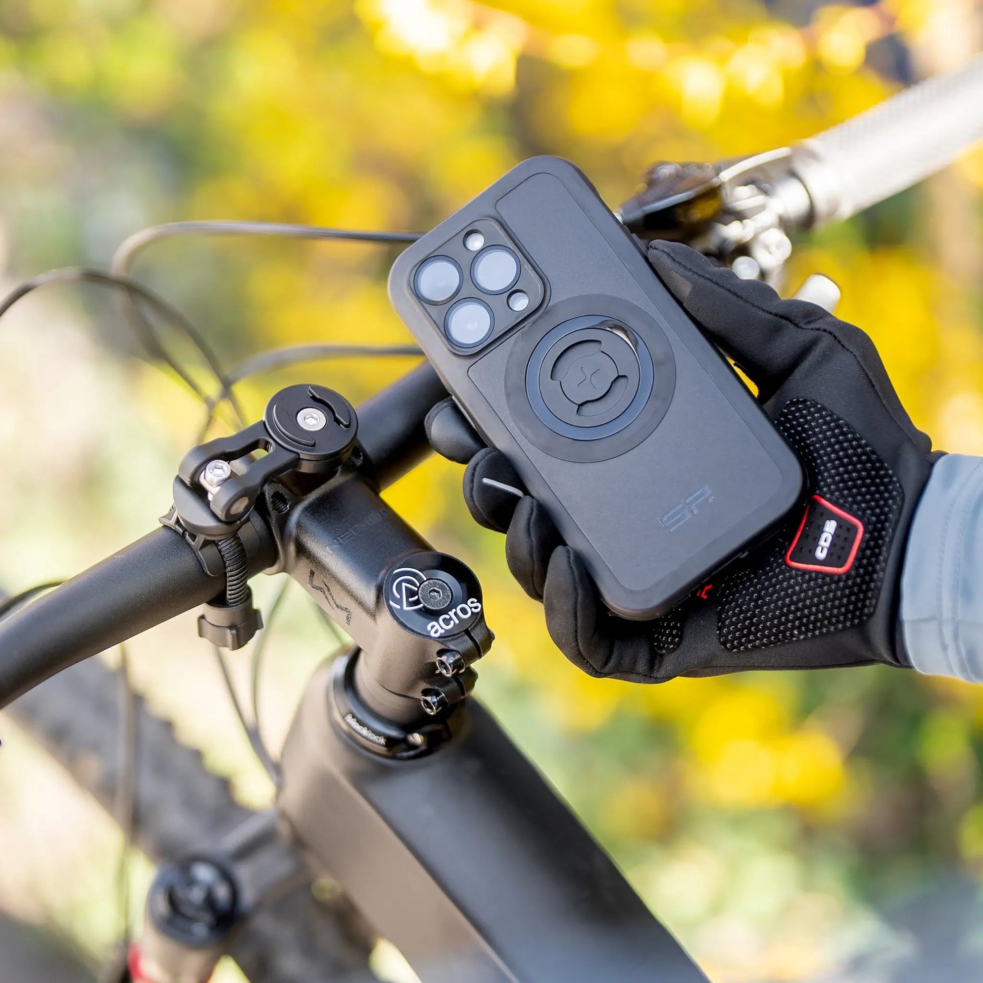 SP Connect Xtreme SPC+ Backcover – für Apple iPhone 17