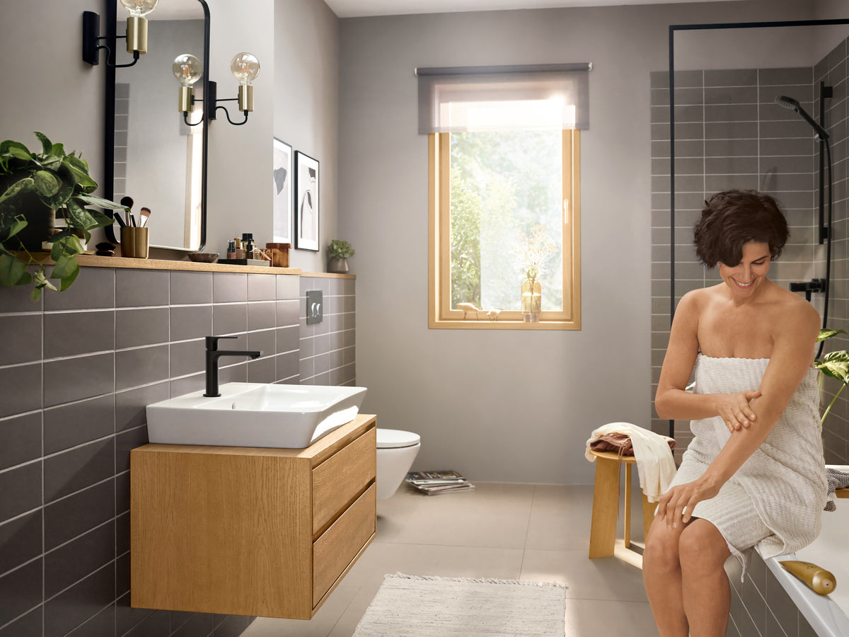 Hansgrohe Badebatterie Rebris E 110 – Einhebelmischer, Kunststoff/Messing/Metall, Schwarz matt
