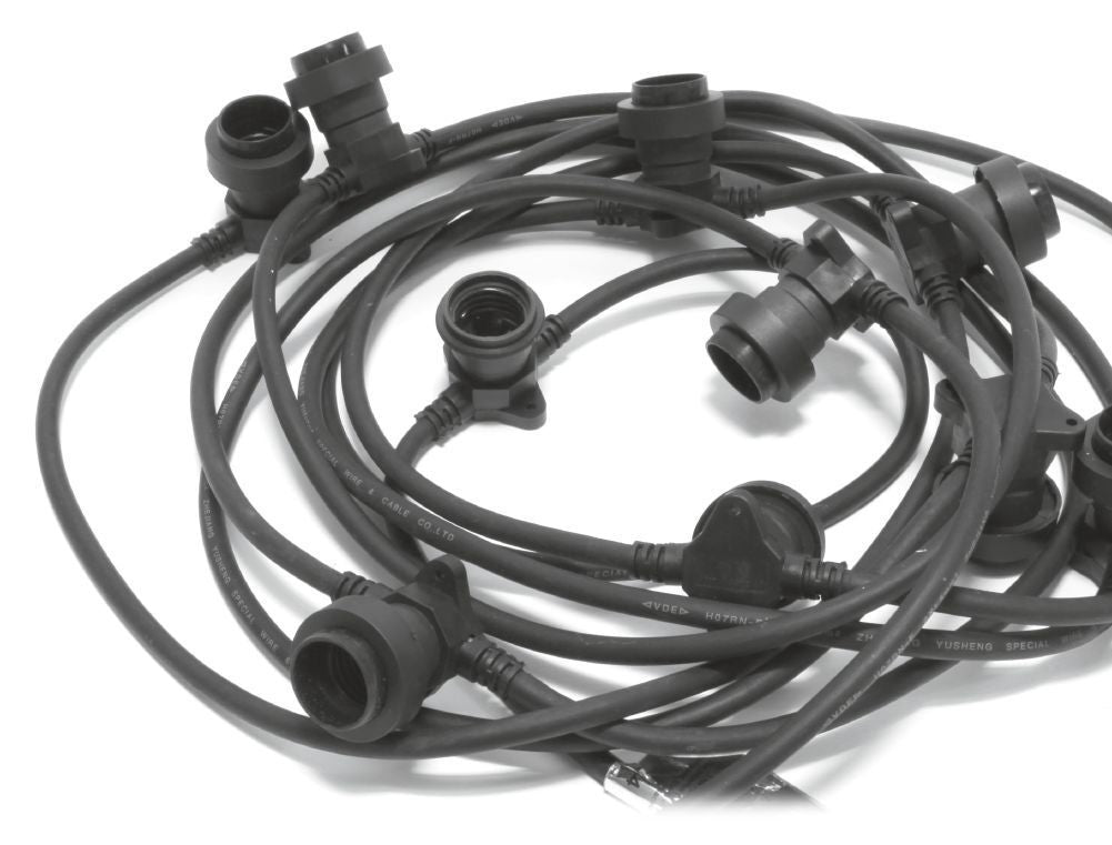 M. Schönenberger Schönenberger Lichterkette SOLO – 10 m – 10 LEDs – 10 W – IP44 – Netzbetrieb – Schwarz, Kunststoff