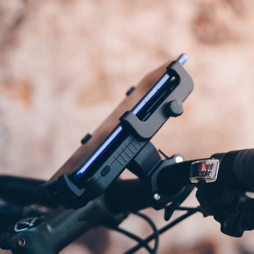 Sunslice Cyclotron – Fahrrad-/Motorrad-Halterung – Kabelloses Laden – Lenker-Klemmhalterung, für Smartphones