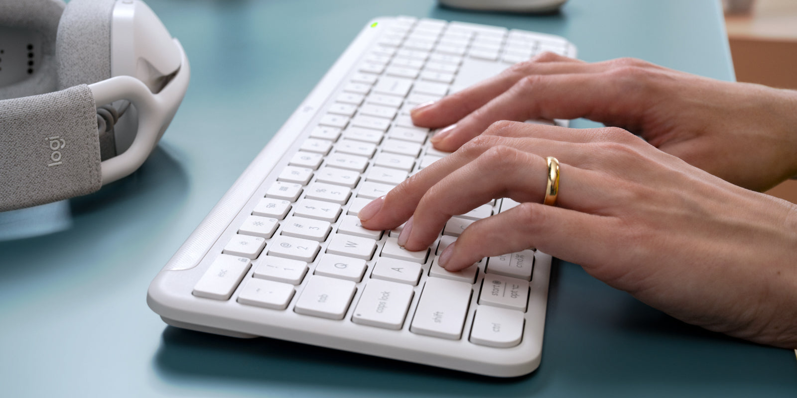 Logitech Signature Slim K950 – Tastatur – Schere – Bluetooth & 2,4 GHz (Logi Bolt) – QWERTZ (DE)